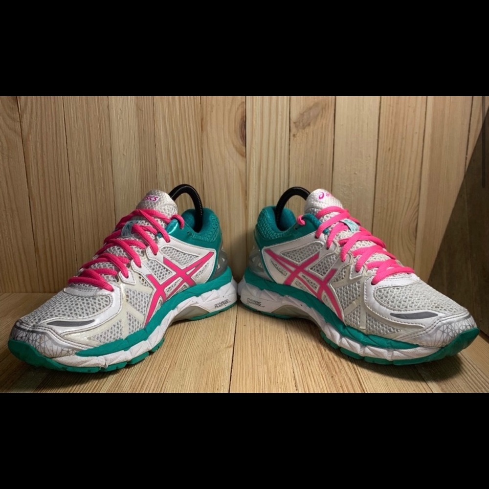 ASICS women’s gym shoes, size 8.5